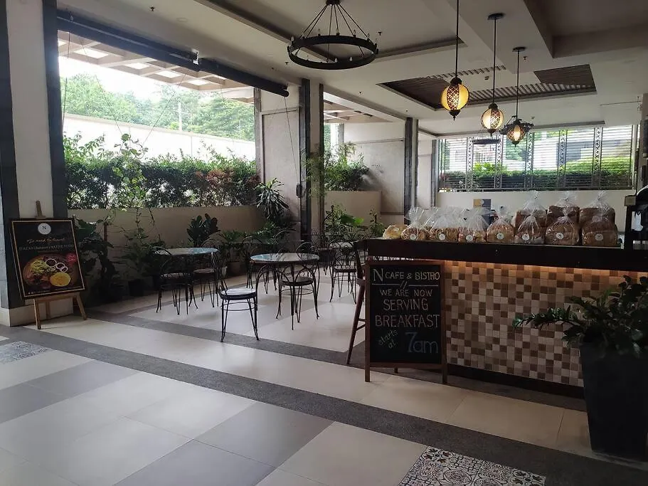 The Layover Queen Br Near Naia T3 Apartment Manila Philippines