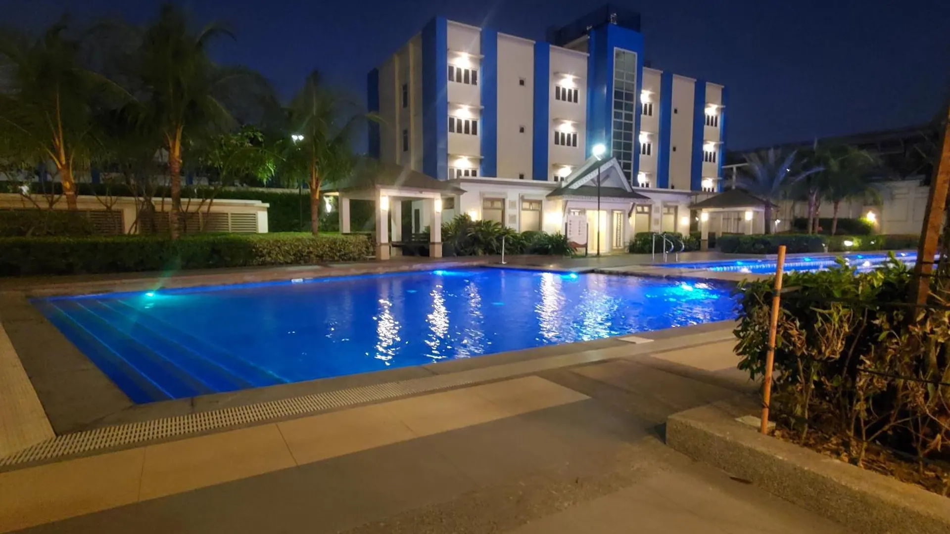 The Layover Queen Br Near Naia T3 Apartment Manila